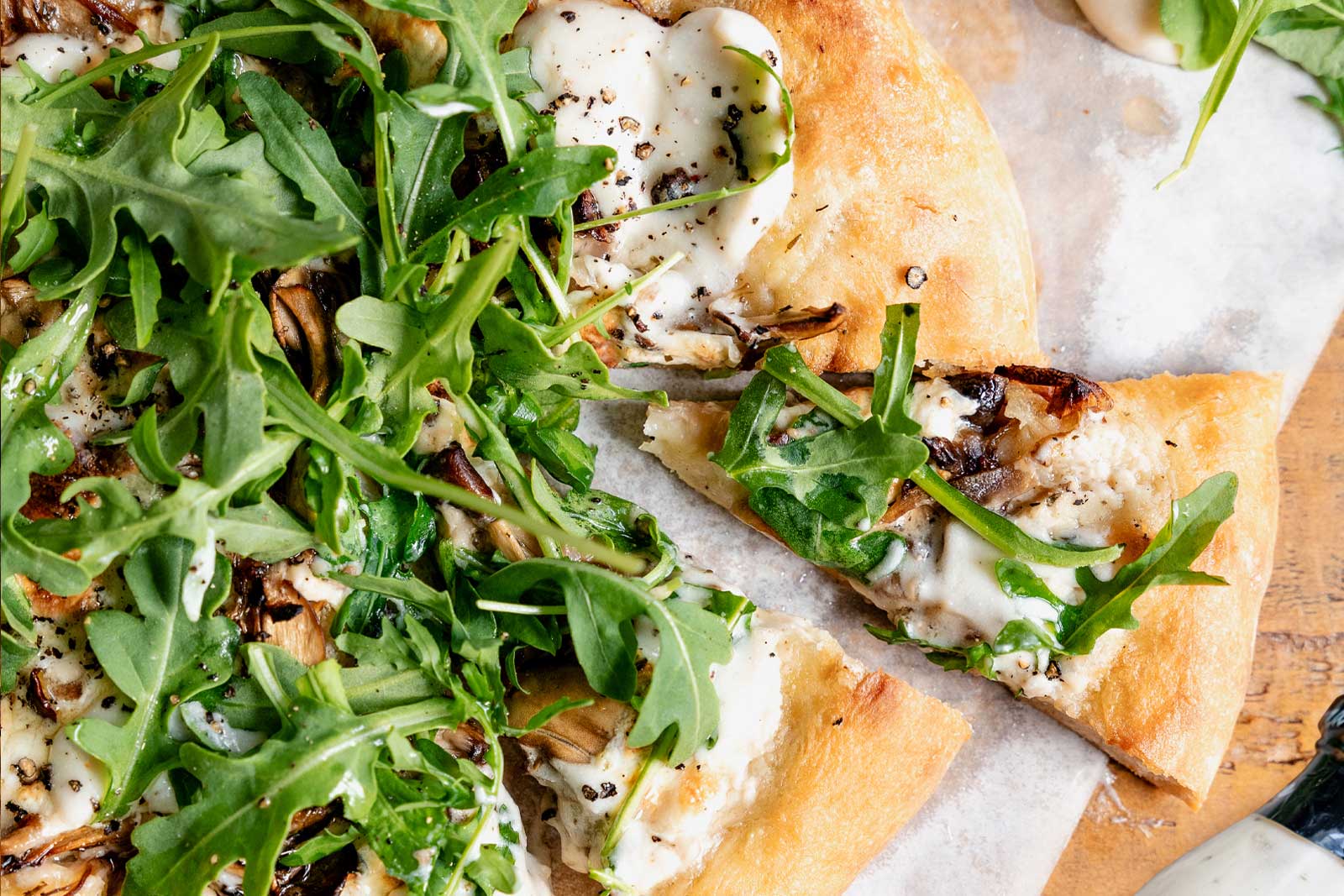 white-truffle-arugula-pizza-1